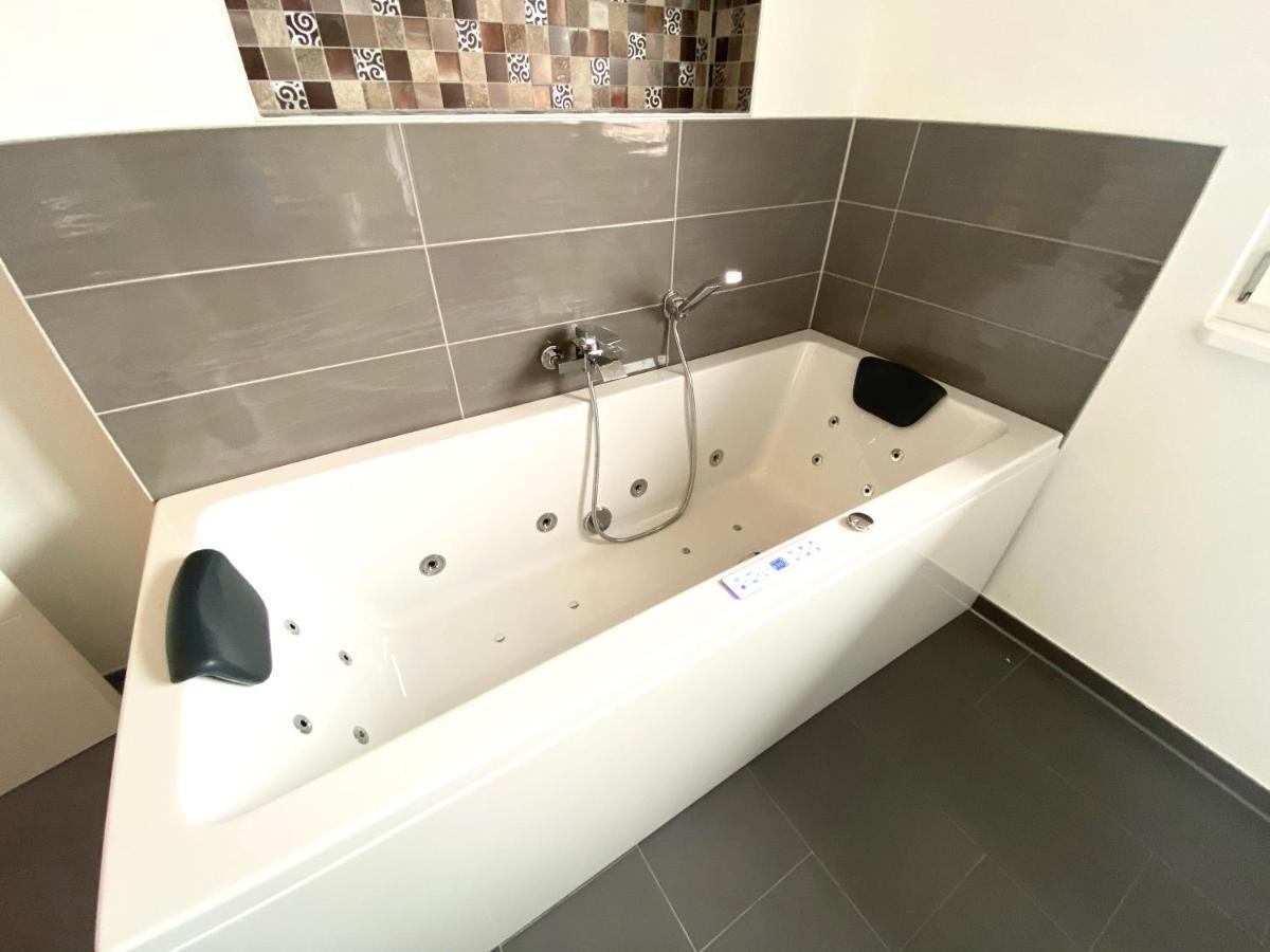 Ferienhaus Chalets انزل المظهر الخارجي الصورة